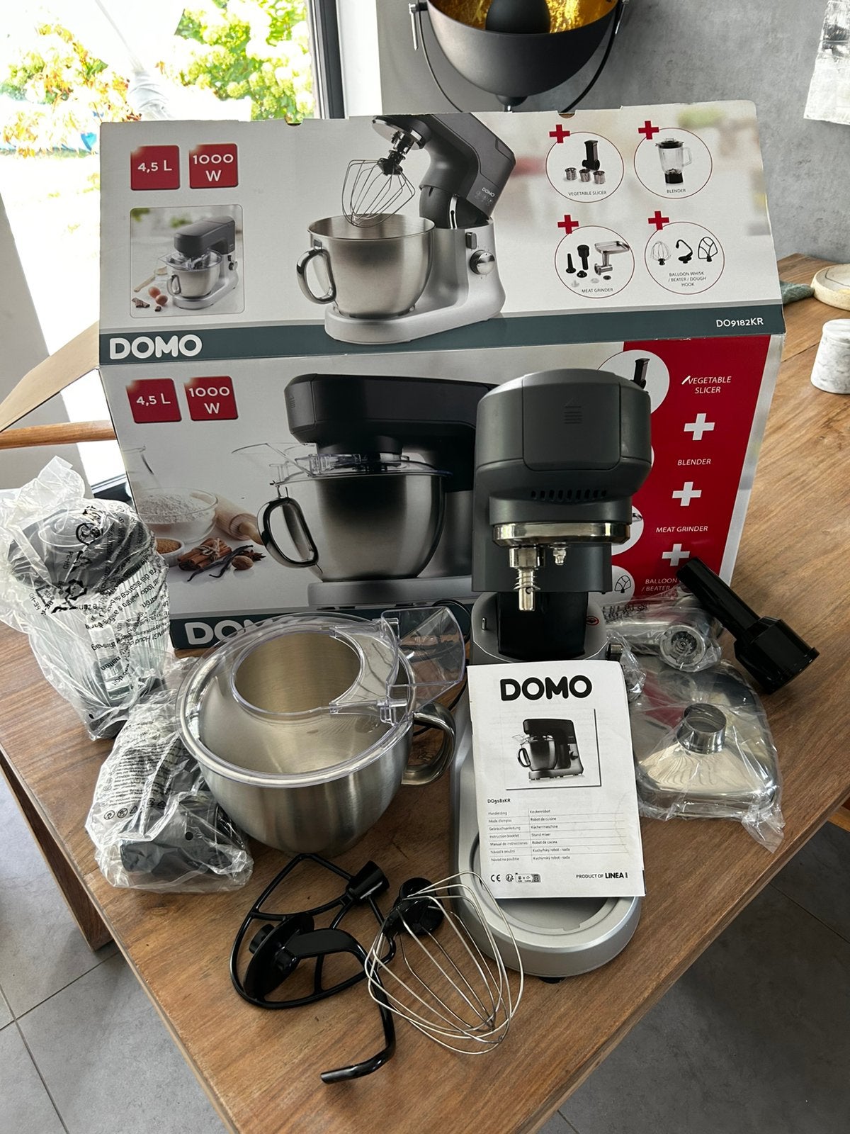 DOMO DO9182KR Keukenrobot 4,5L - 1000W, 4 liter of meer, Ophalen, Zo goed als nieuw, 3 snelheden of meer