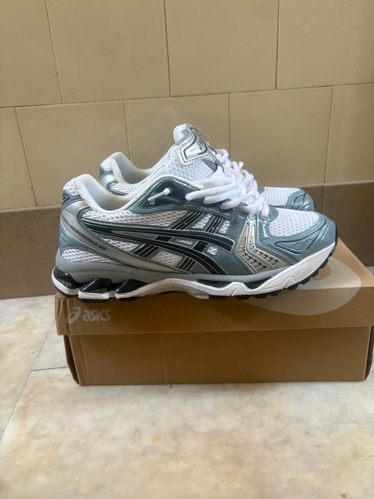 Asics Gel kayano dark blue, Enlèvement, Comme neuf, Asics