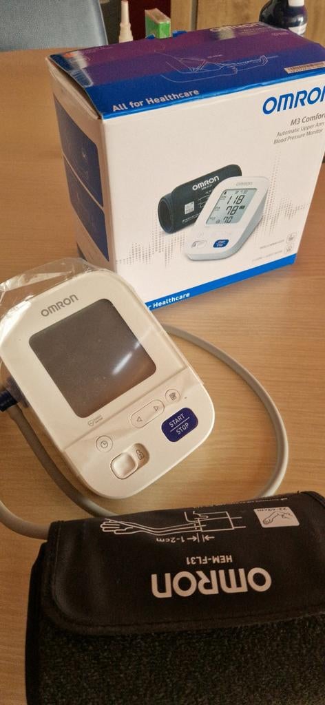 Omron M3 confort tensiomètre  Neuf, Divers