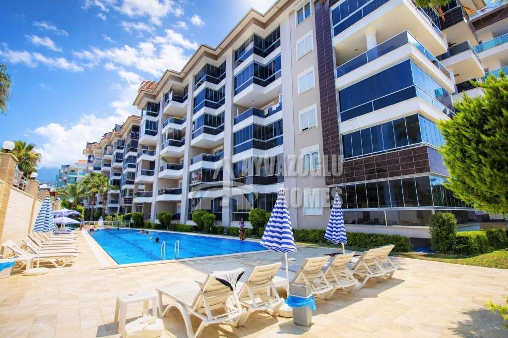 Duplex met tuin op 50 meter van de zee, Immo, Buitenland, 110 m², 3 kamers, Turkije, Stad