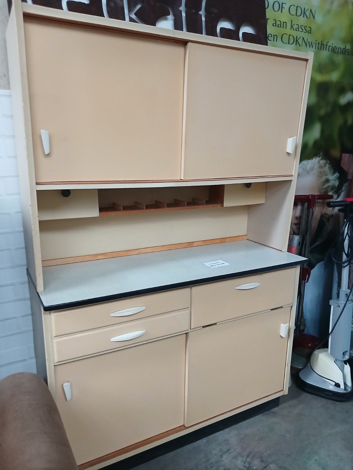 retro.vintage keukenkast, Ophalen