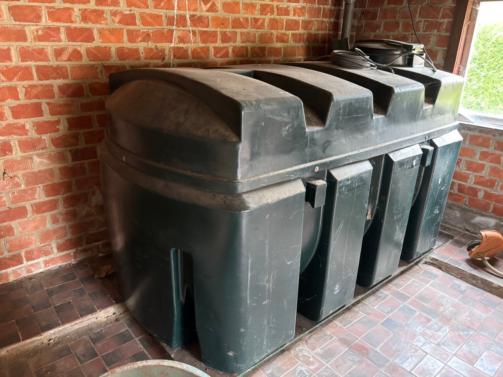 Mazouttank 2500L, Ophalen, Zo goed als nieuw