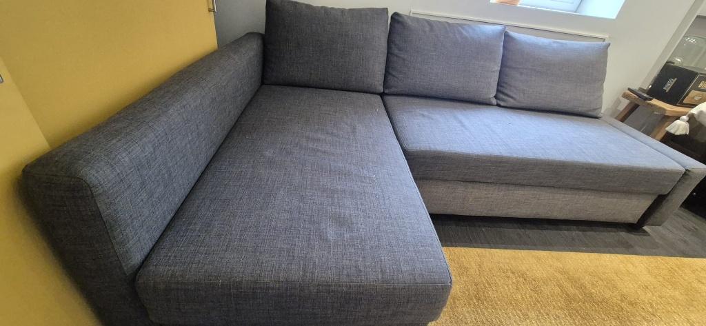 Slaapbank FRIHETEN (Ikea), Huis en Inrichting, Zetels | Zetels, Ophalen, 125 tot 150 cm, Hoekbank, Driepersoons
