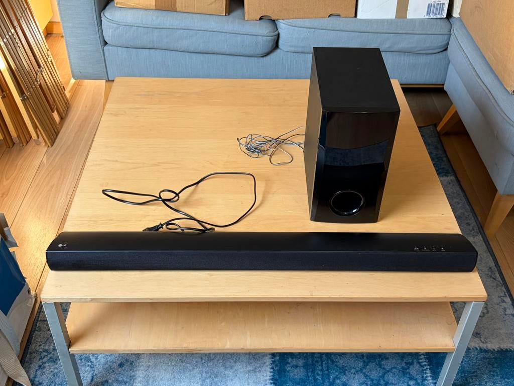 Lg soundbar te koop, Ophalen, Zo goed als nieuw