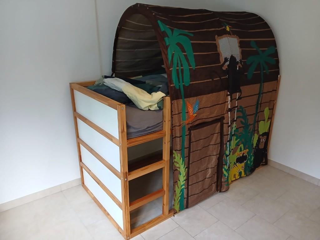 Kura keerbaar bed in wit/grenen, 90x200 cm, Ophalen, 85 tot 100 cm, Lattenbodem, Zo goed als nieuw