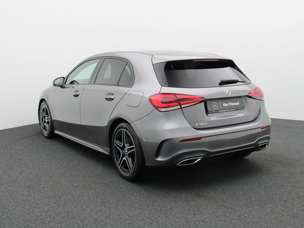 Mercedes-Benz A 180 + AMG LINE + LED + CAMERA + 1Y USED GARA, Stof, Gebruikt, 4 cilinders, 136 pk