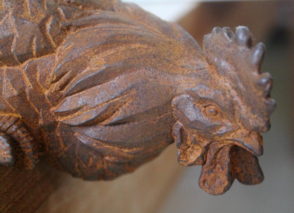 Magnifique coq en fonte avec une belle patine, Jardin & Terrasse, Statues de jardin, Comme neuf, Animal, Métal, Enlèvement ou Envoi