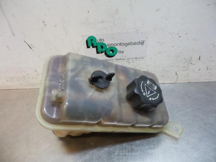 Réservoir d'expansion d'un Peugeot 407, -, 3 mois de garantie, Utilisé, -