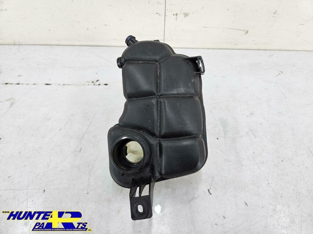Koelvloeistofreservoir Volvo V60 T3 ('10-'18) 6G91-8K218-AX, Enlèvement ou Envoi, Volvo, Volvo, Utilisé