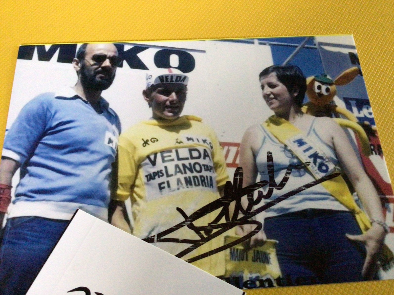 Wielerkaart tour de france michel pollentier signe, Verzenden