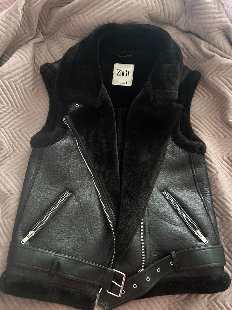 Veste sans manche cuir zara, Vêtements | Femmes, Enlèvement ou Envoi