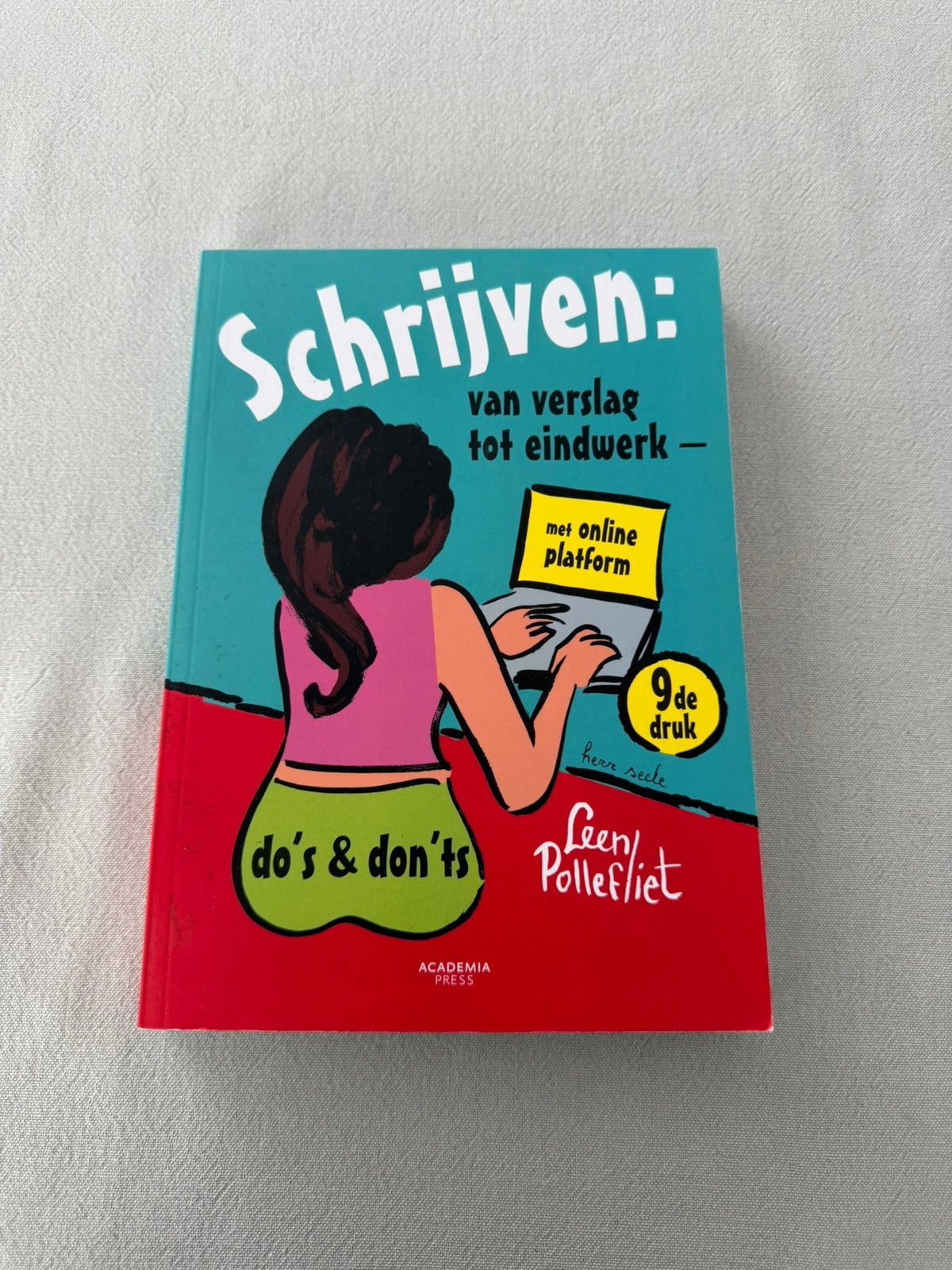 Schrijven: van verslag tot eindwerk – Pollefliet, 9e druk, Ophalen of Verzenden, Zo goed als nieuw, Hoger Onderwijs
