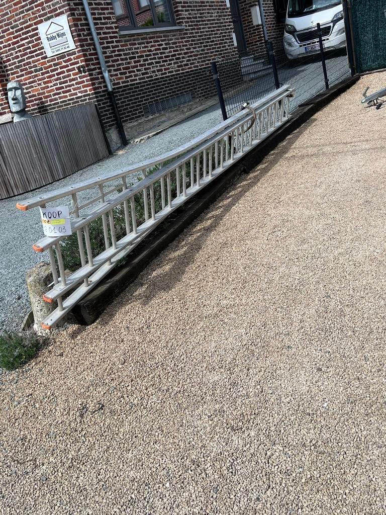 Alu uitschuifbare ladder, Doe-het-zelf en Bouw, Ladders en Trappen, Ophalen, Zo goed als nieuw