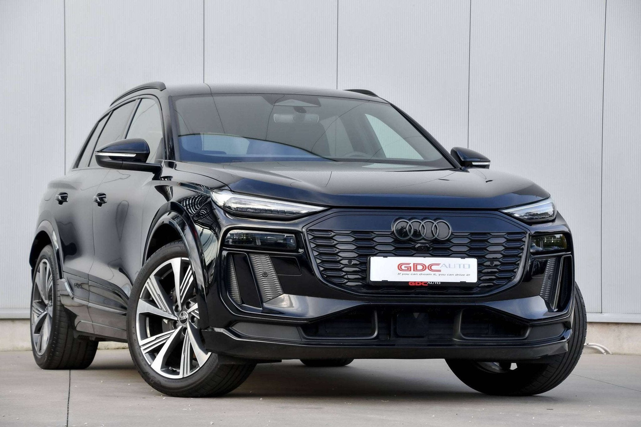 Audi SQ6 e-tron SQ6 e-Tron Quattro l Head-Up l B&O l Bijrijd, Automaat, Zwart, Elektrisch, Audi