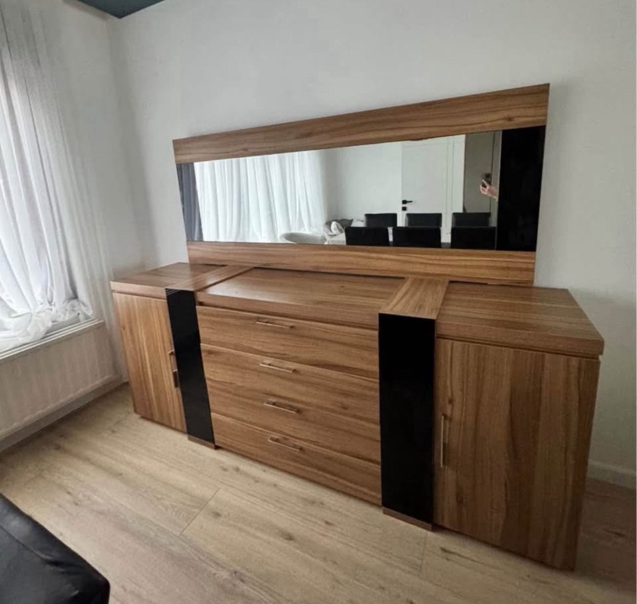 Eiken (massief hout) dressoir met spiegel, Ophalen, Zo goed als nieuw
