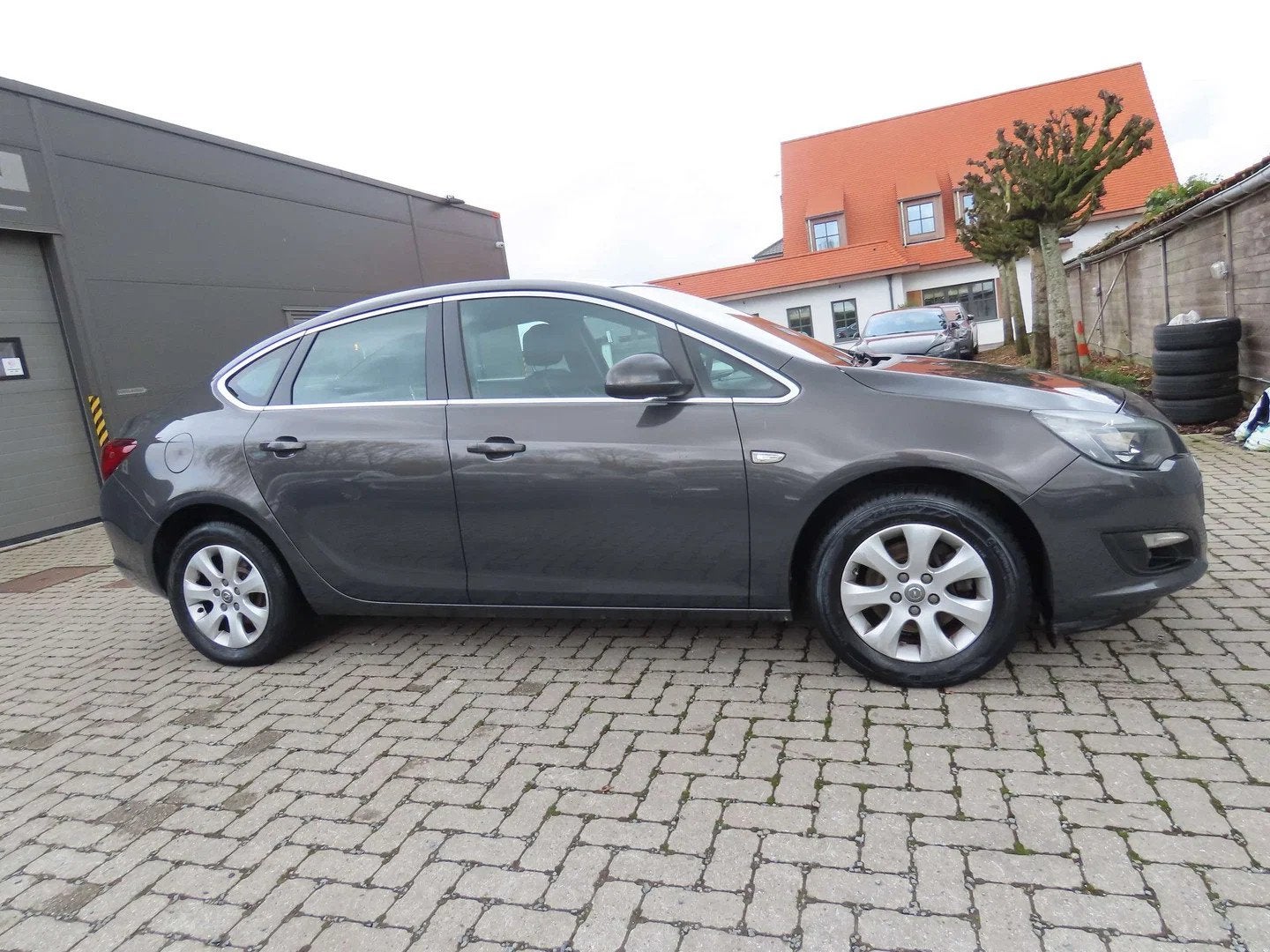 Opel Astra Astra 1.6 CDTi ecoFLEX Cosmo EURO 6b (bj 2016), 4 deurs, Gebruikt, 4 cilinders, Lichtsensor