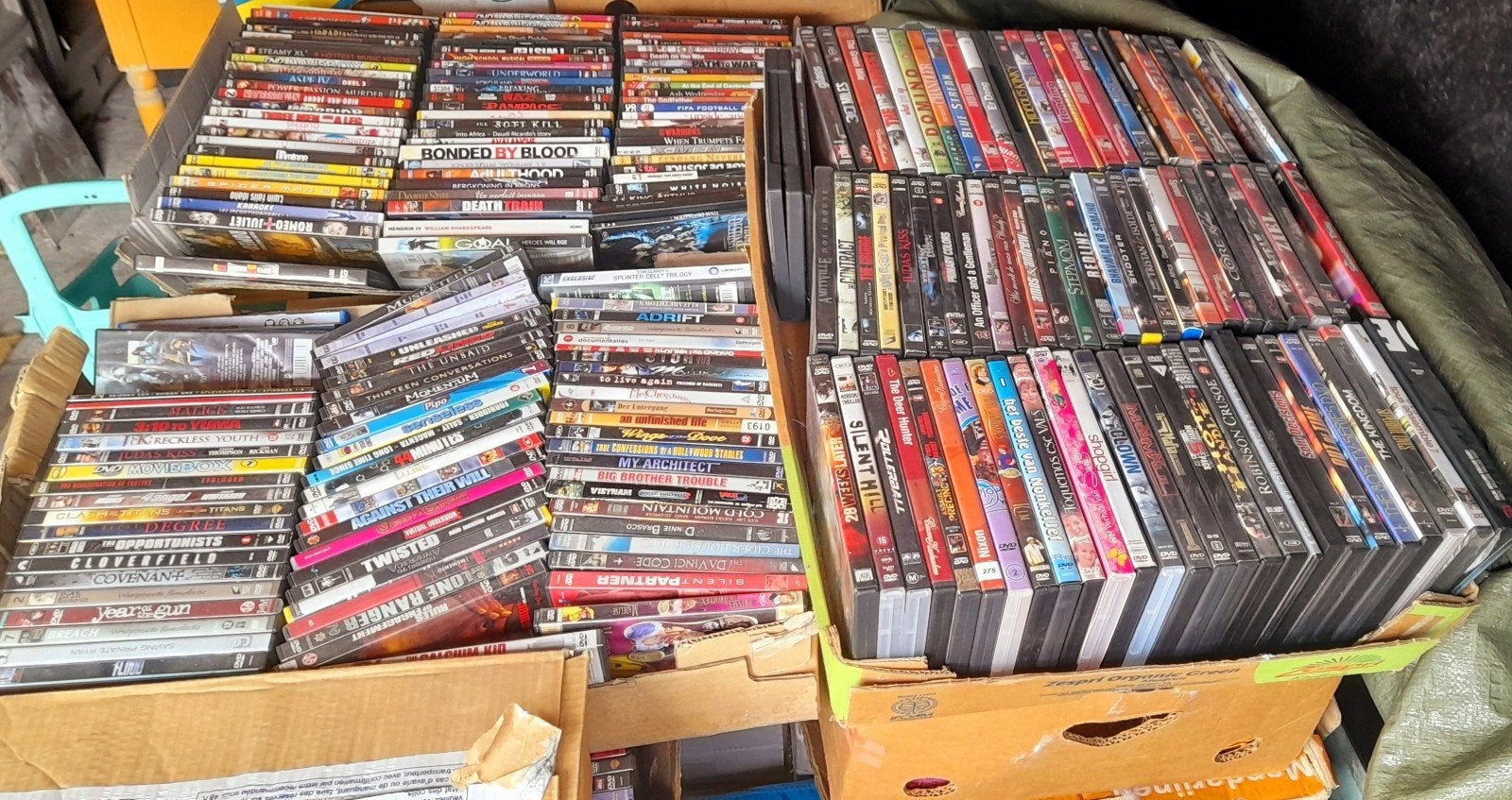 LOT DE 300 DVD EN ECXELLENT ÉTAT, CD & DVD, DVD | Autres DVD, Enlèvement