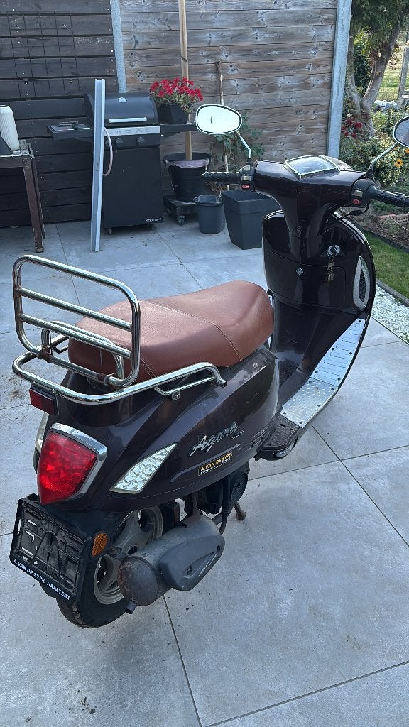 Sym Agora scooter brommer met rekje, Fietsen en Brommers, Ophalen of Verzenden, Gebruikt