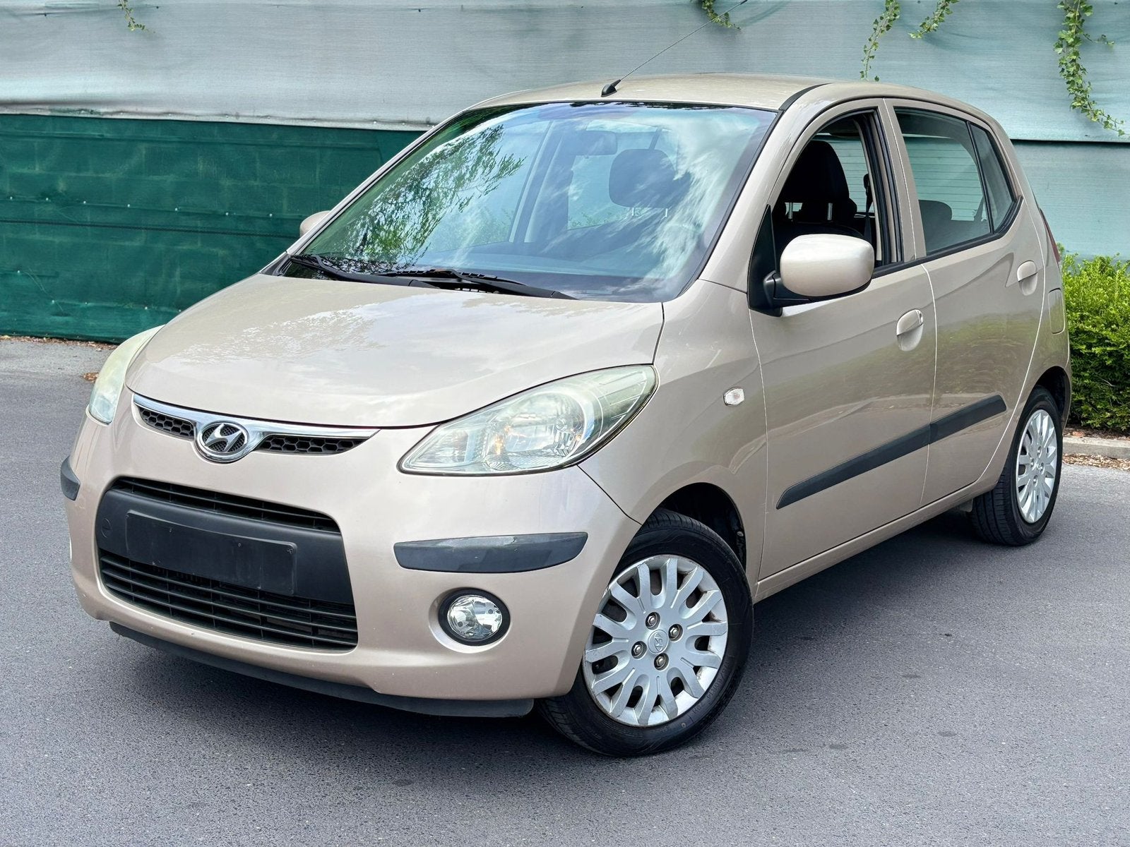 Hyundai i10 1.1 CRDi ‼️, Auto's, Hyundai, i10, Elektrische ramen, Diesel, Euro 4, Stadsauto, 5 deurs, Handgeschakeld, Beige, Zwart