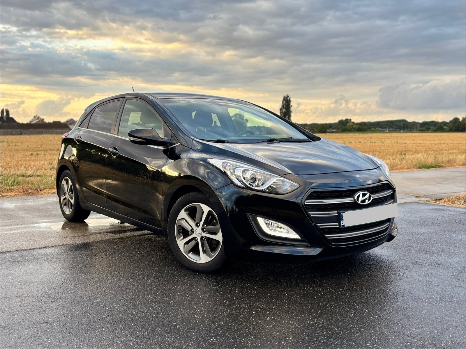 Hyundai i30 1.6 | AUTOMAAT | CAMERA |TREKHAAK| GPS | DealerO, Auto's, Automaat, Stof, Zwart, Berline