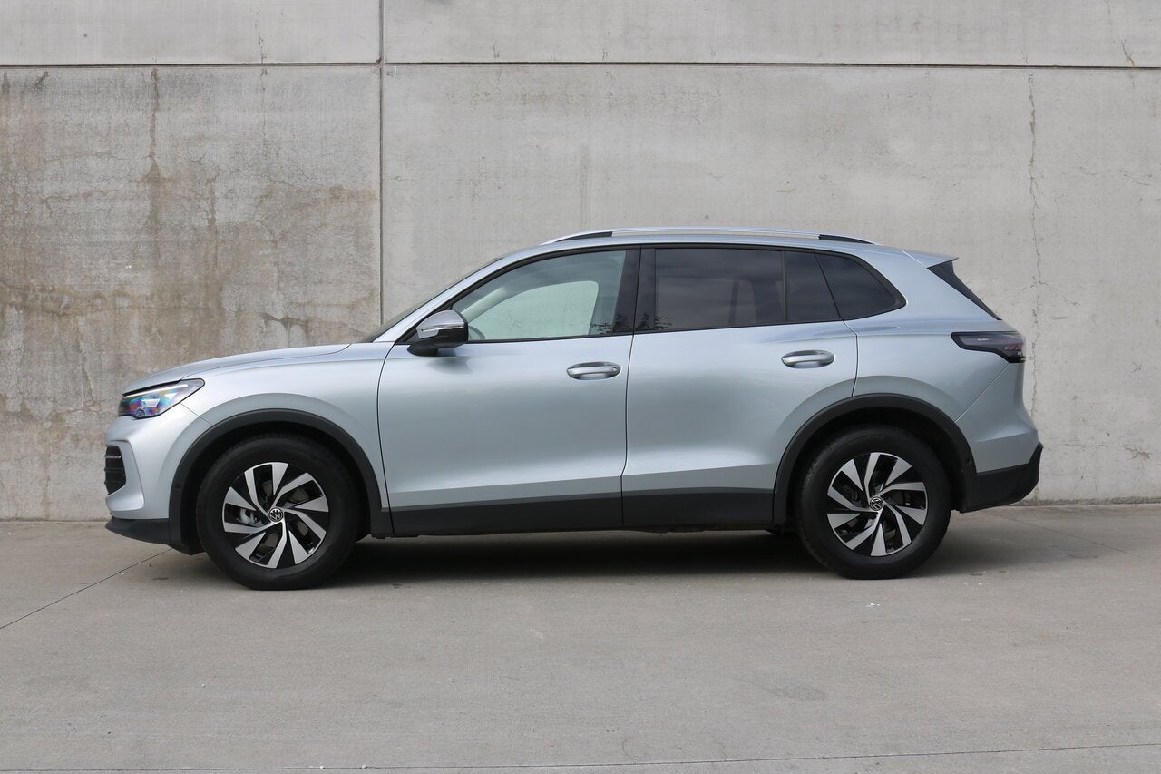 Volkswagen Tiguan 1.5 eTSI | IQ.LIGHT | Achteruitrijcamera, Autos, Argent ou Gris, Achat, Entreprise, 0 kg