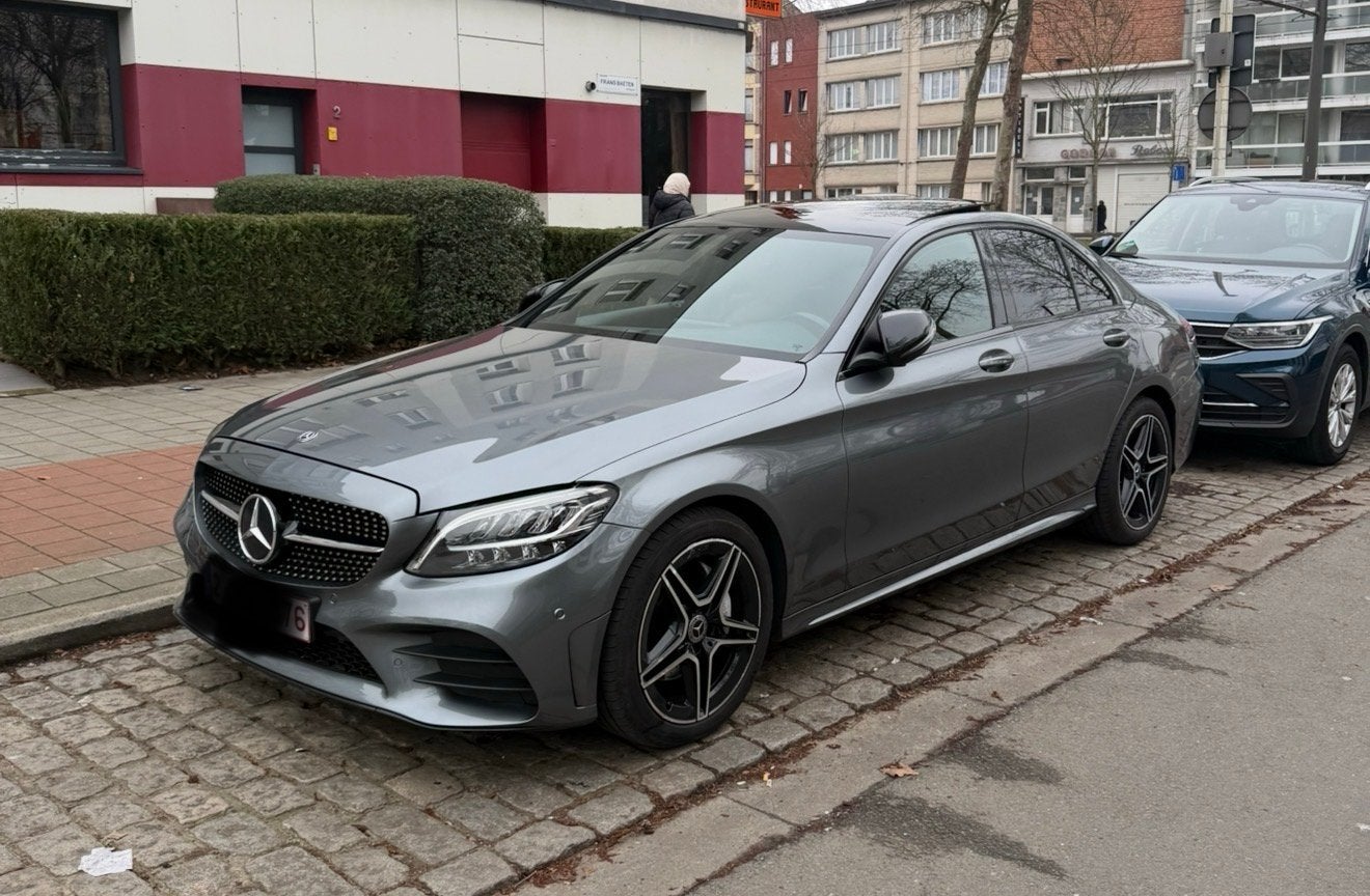 Mercedes-Benz C200d AMG Line 2019 – Topstaat – 101.350 km, Auto's, Mercedes-Benz, Automaat, 4 deurs, Leder, Dealer onderhouden
