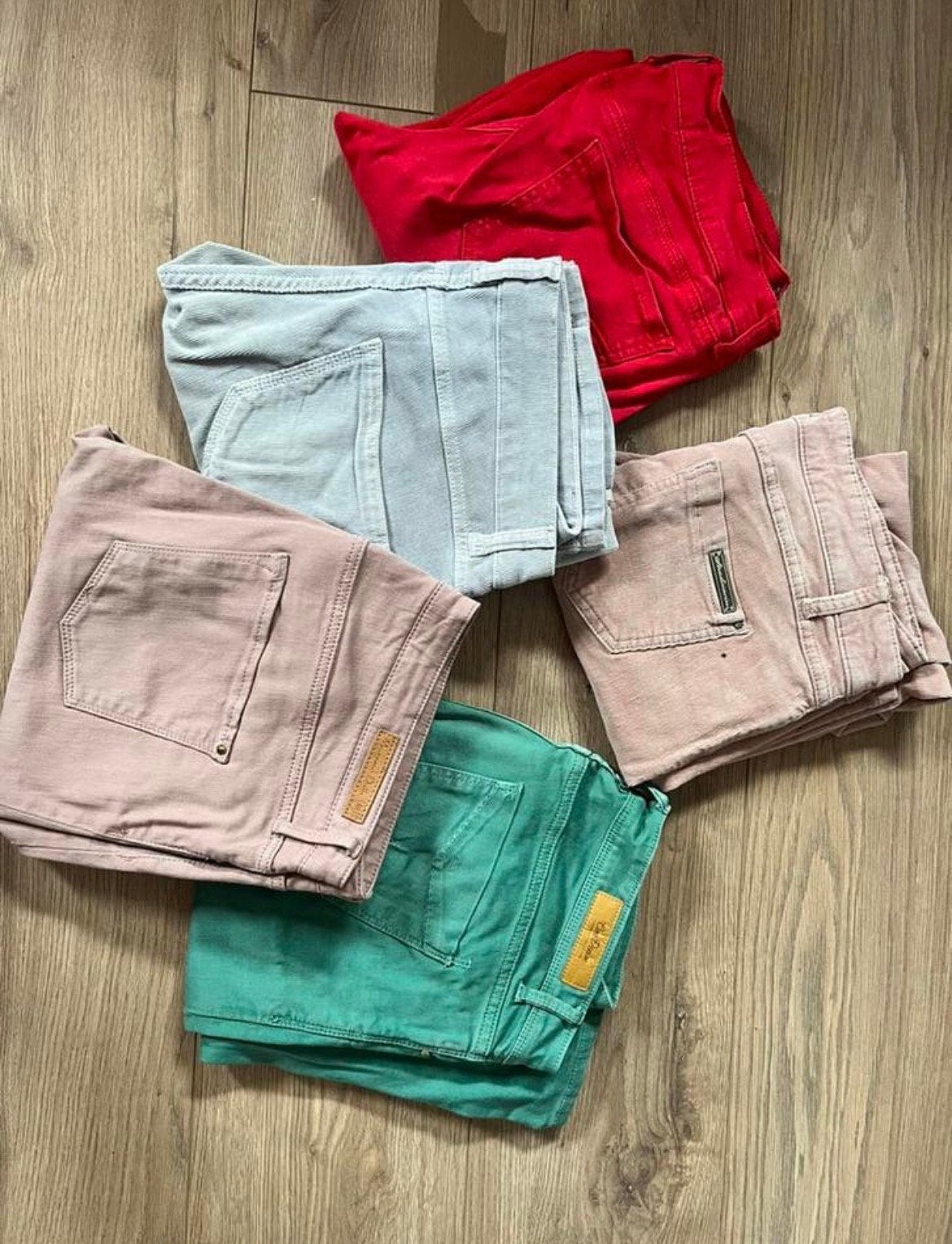 Verschillende lange broeken M/L, Kleding | Dames, Broeken en Pantalons, Ophalen of Verzenden, Gedragen