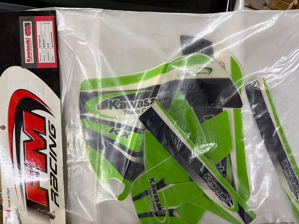 Kx85 2009 pièces neuves, Motoren, Ophalen, Nieuw