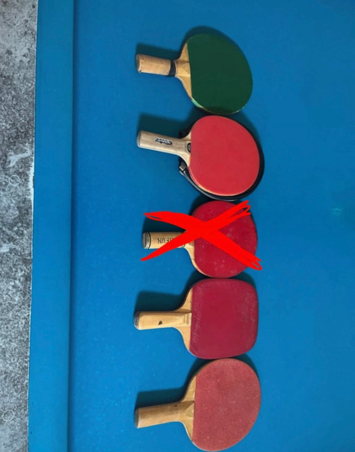 4 raquettes de tennis de table, Handtassen en Accessoires, Piercings, Ophalen, Zo goed als nieuw