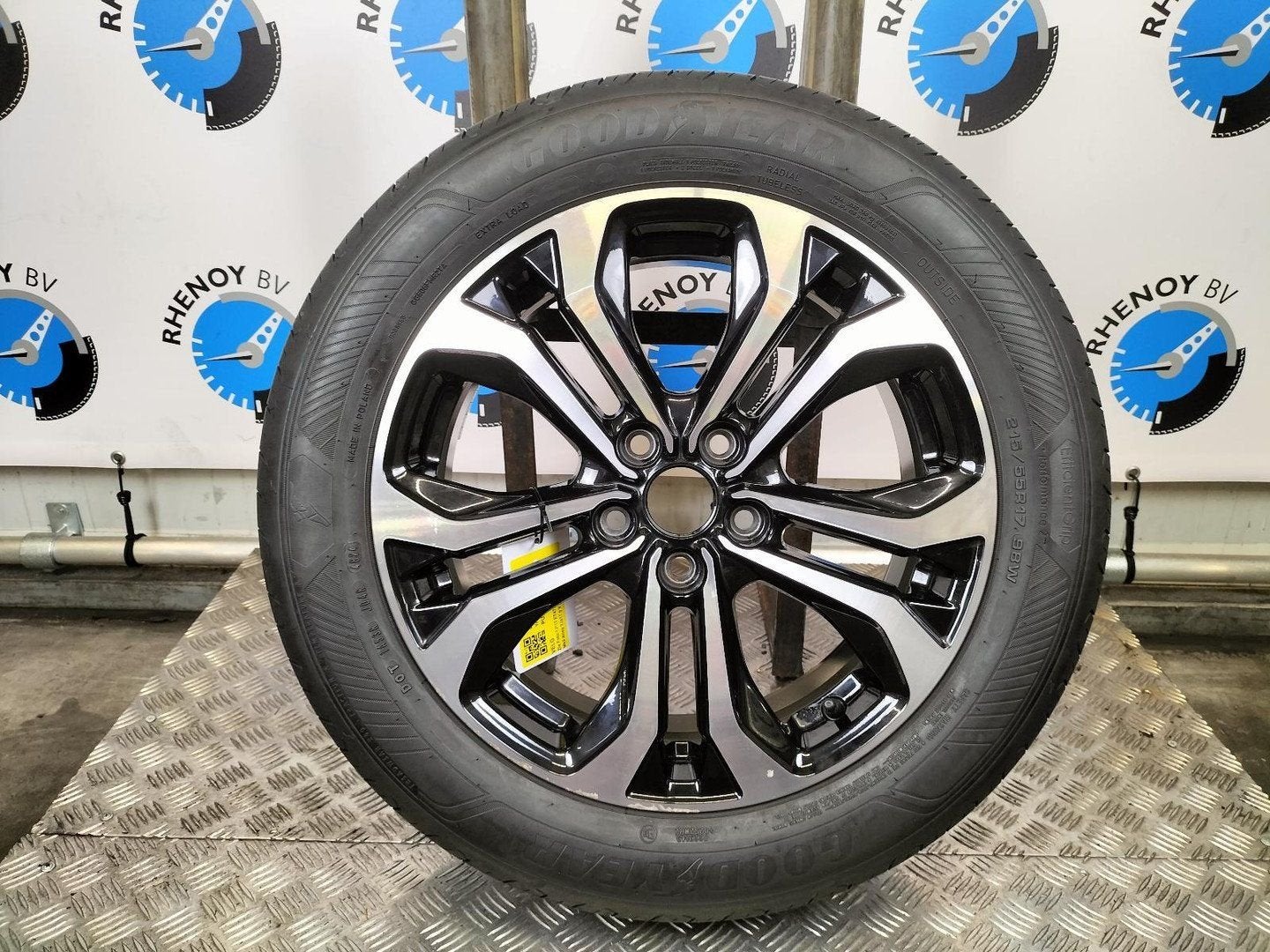 FORD PUMA Titanium VELG L1TC1007DA 2025, Nieuw, Ophalen of Verzenden, Band(en), Personenwagen