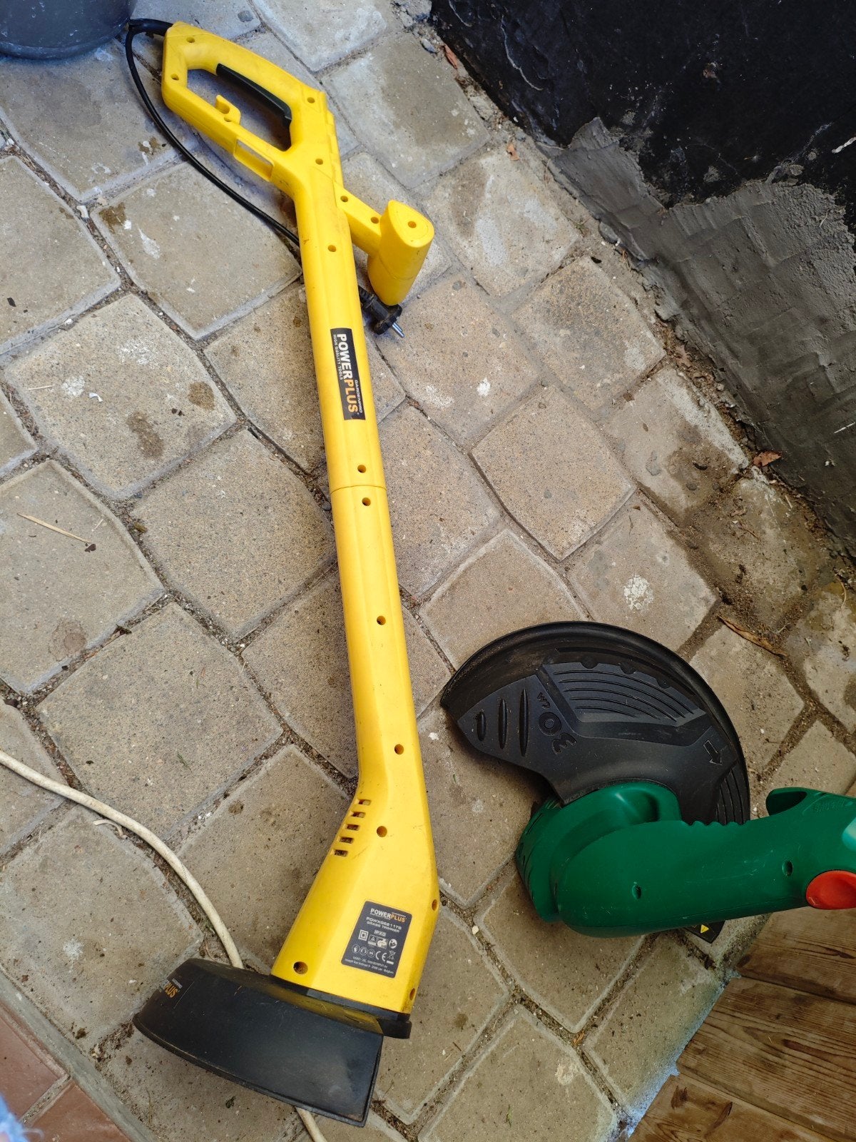 Grastrimmer, Tuin en Terras, Grastrimmers, Ophalen, Gebruikt, Powerplus, 10 tot 30 cm