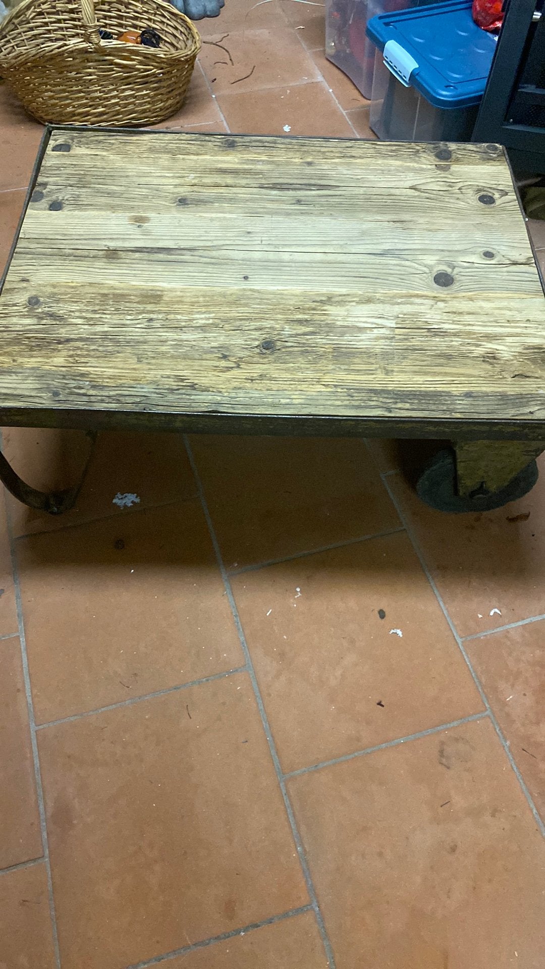 Salontafel rustiek, Enlèvement, Utilisé