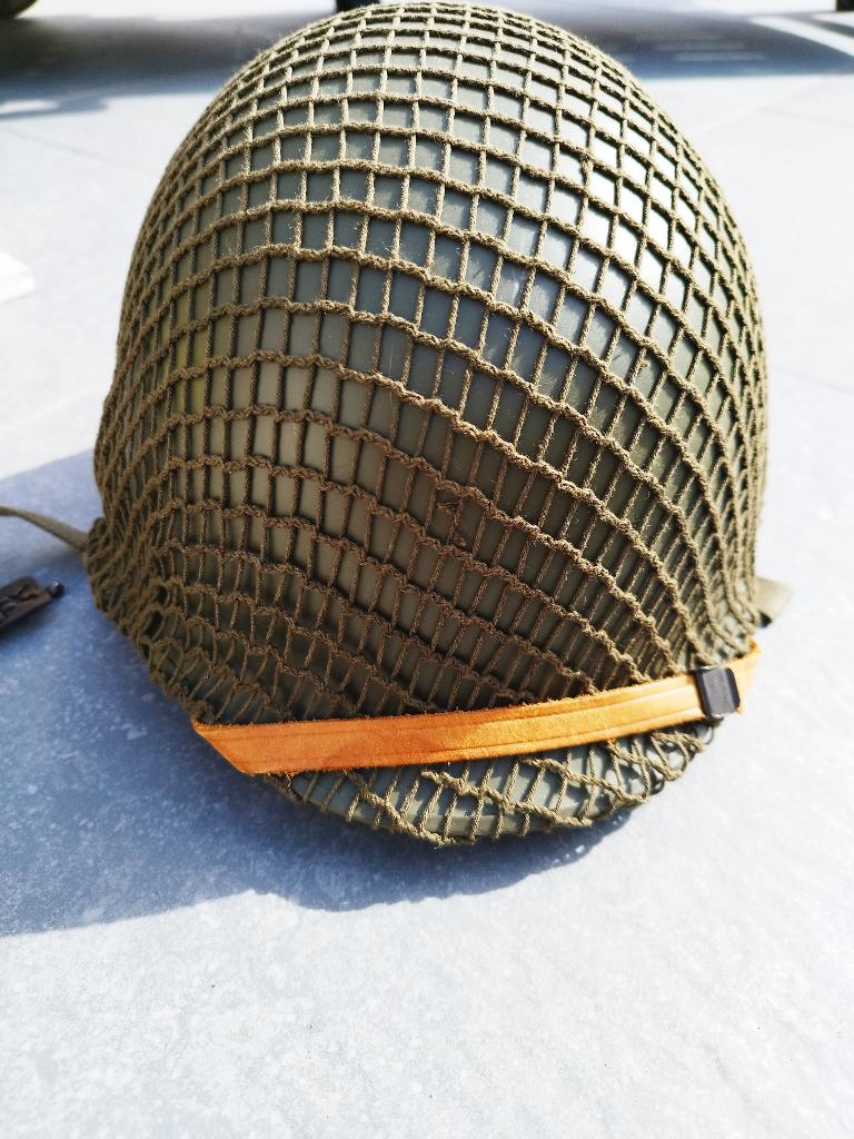 Casque type US complet avec filet de camouflage - 50€, Envoi, Armée de terre