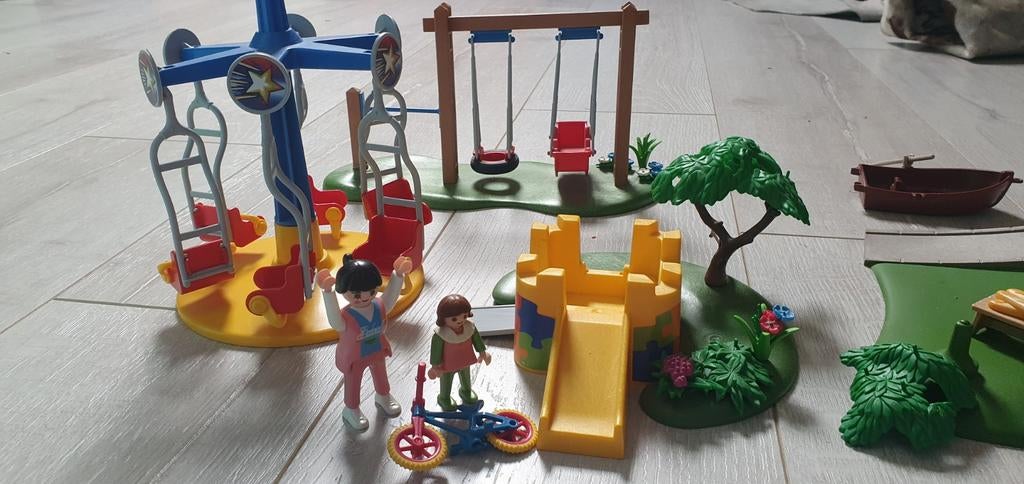 Playmobiel speelset: speeltuin en fietsparcours, Kinderen en Baby's, Speelgoed | Playmobil, Ophalen