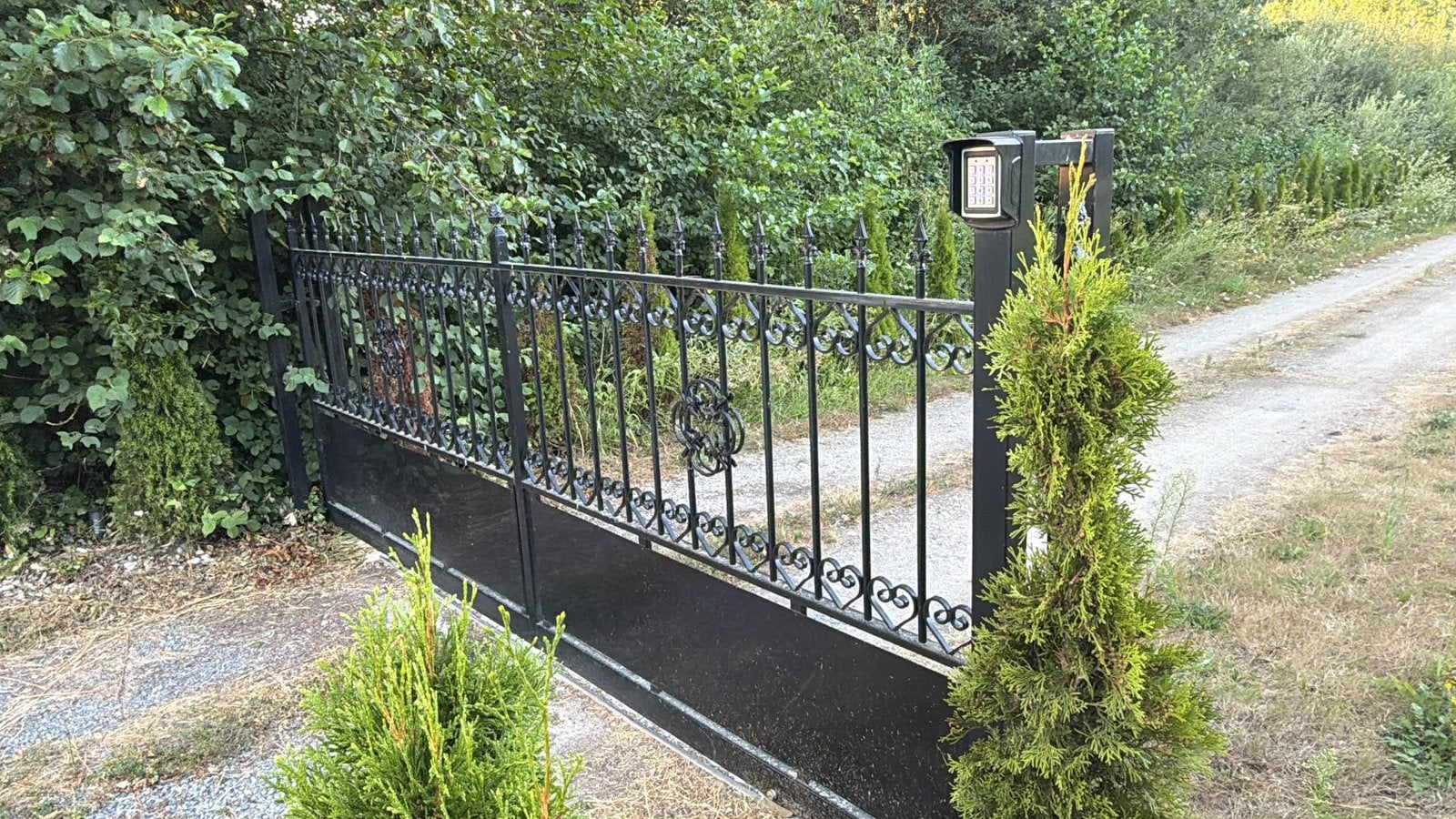 smeedijzeren sierpoort 4 meter – elektrisch – compleet, Tuin en Terras, Tuinhekken en Hekwerk, Ophalen, Zo goed als nieuw