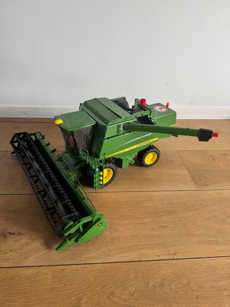 Moissonneuse batteuse John Deere, Enlèvement, Comme neuf