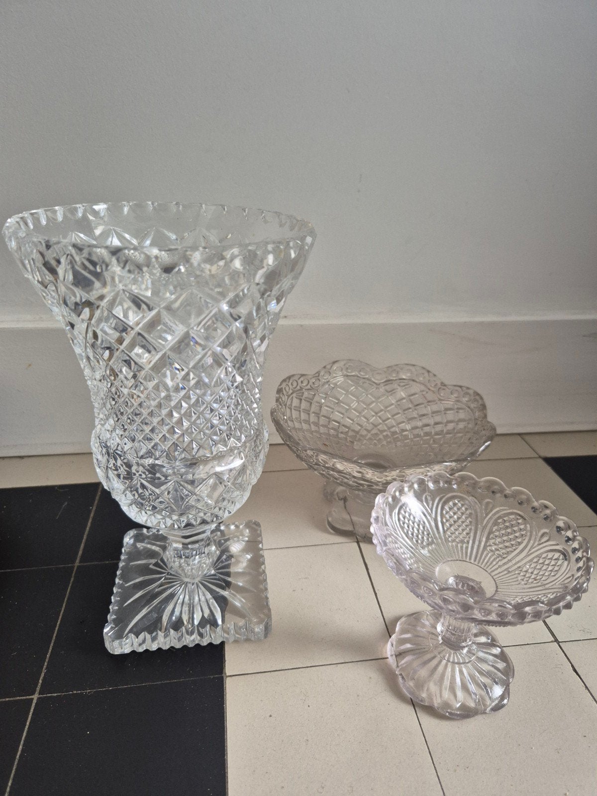 Driedelige set vintage kristal en glas - Vaas + schalen, Antiek en Kunst, Ophalen of Verzenden