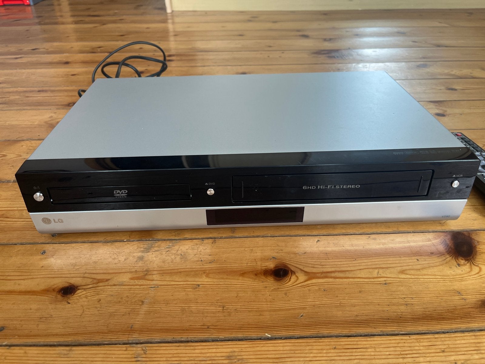 V290 – Très bon état + Télécommande d'origine, Enlèvement ou Envoi, Comme neuf, Lecteur DVD, LG