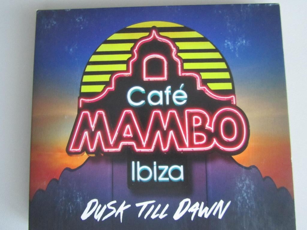 2CD CAFE MAMBO IBIZA "DUSK TILL DAWN" (32 tracks), Enlèvement ou Envoi, Utilisé, Musique d'ambiance ou Lounge