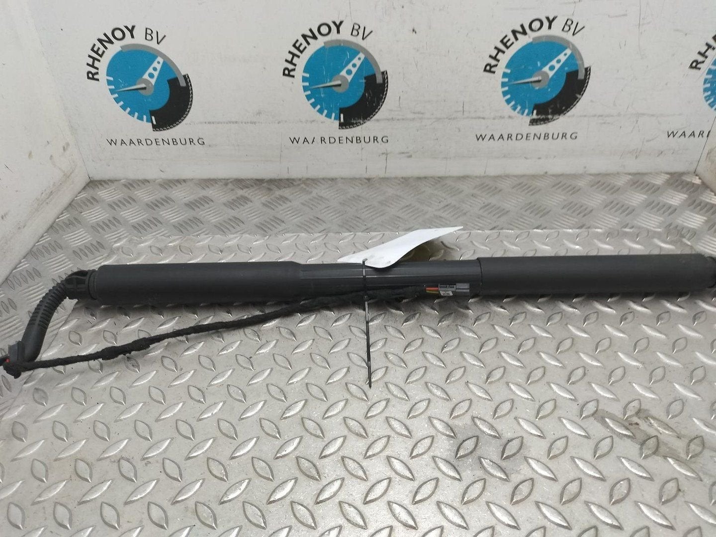 BMW 3 SERIES ACHTERKLEP GASVEER / ELEKTRISCHE SPINDEL 2014, Ophalen of Verzenden, Gebruikt, ARN erkend
