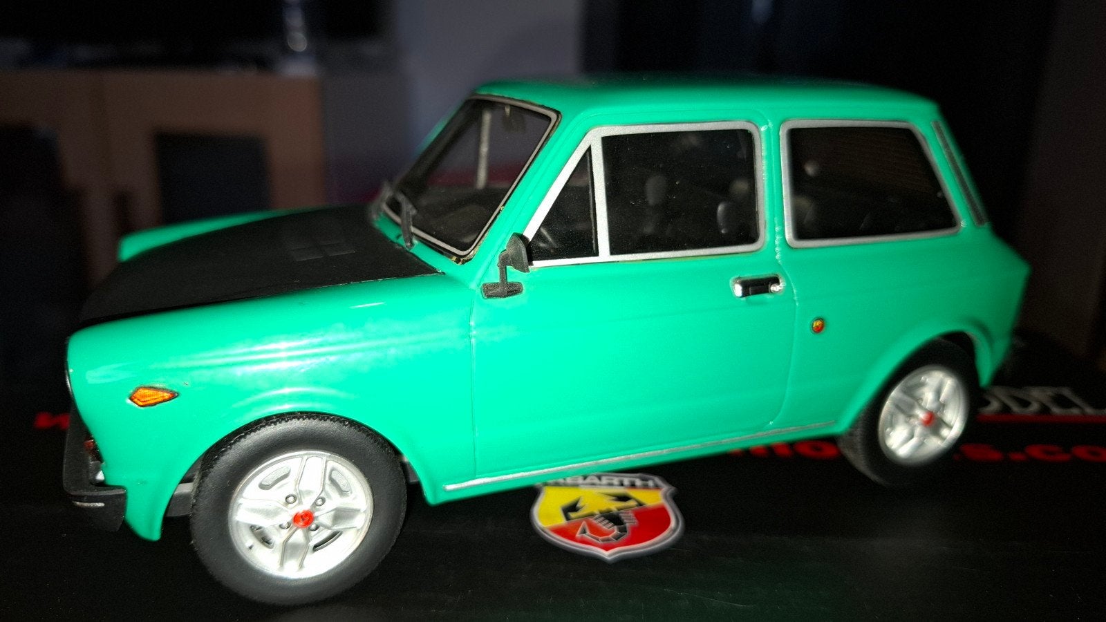 voiture miniature 1 18, Enlèvement ou Envoi, Comme neuf, Voiture, Autres marques