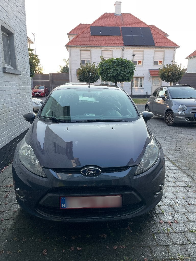 Ford Fiesta Trend 1.25 slechts 73.000 km Topstaat & gekeurd, Auto's, Voorwielaandrijving, Euro 5, Stof, 129 g/km