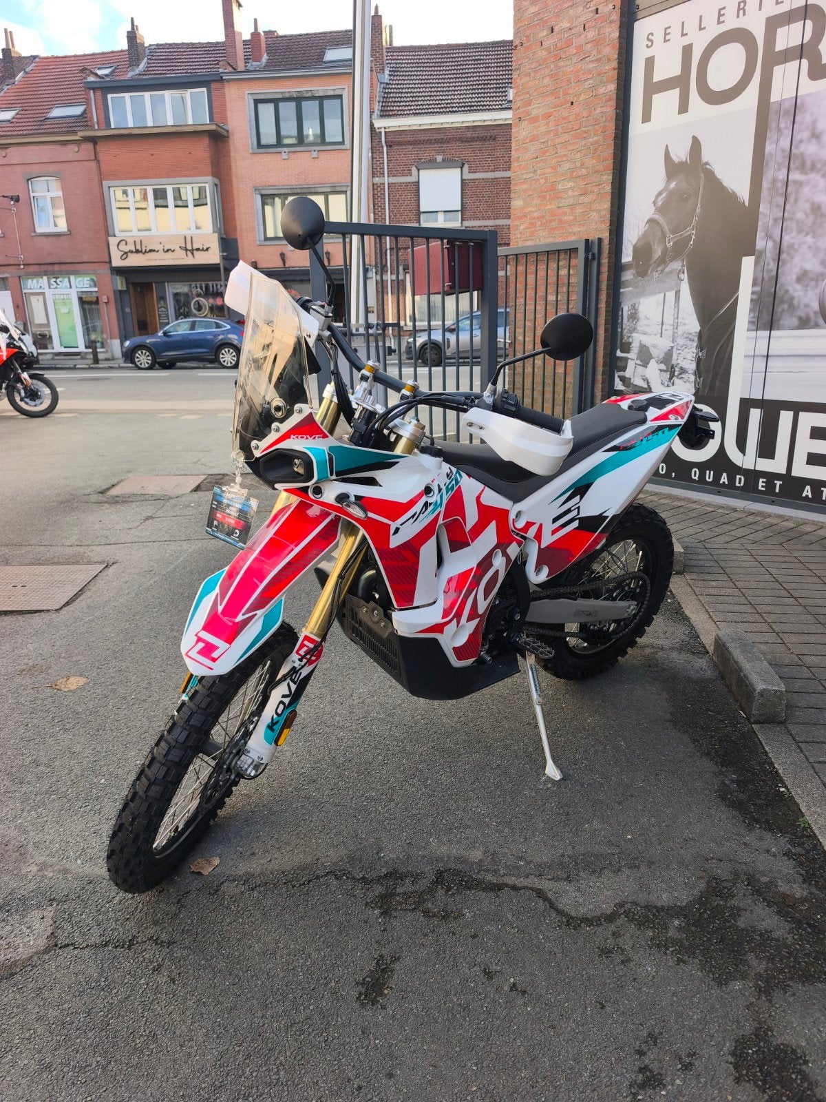 Kove 450 rally gloednieuw uit voorraad, Bedrijf