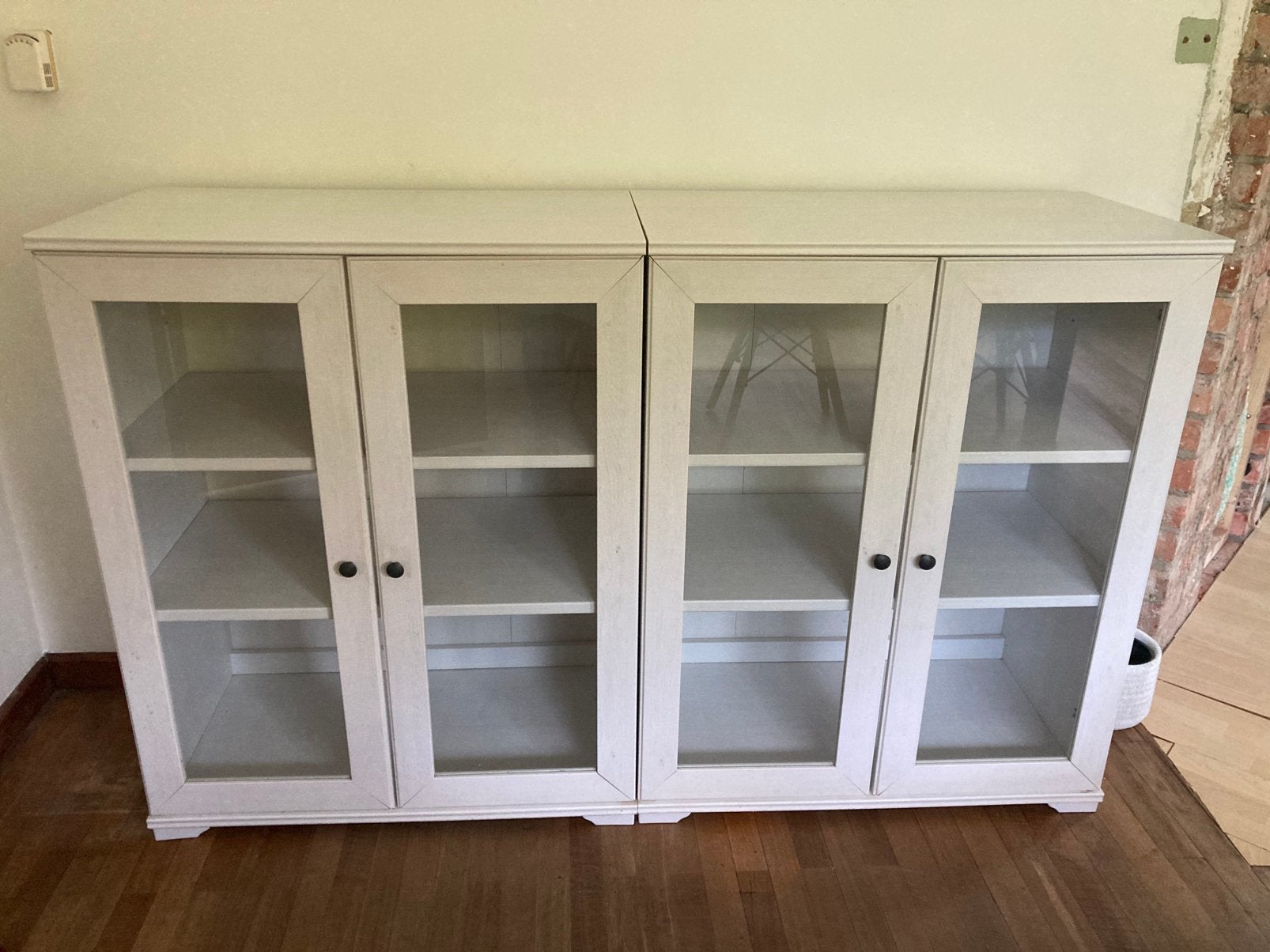 2 vitrinekasten met glazen deuren van Ikea, Ophalen, Gebruikt, Landelijke stijl