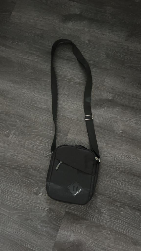 Tasje., Handtassen en Accessoires, Tassen | Schoudertassen, Ophalen of Verzenden, Zo goed als nieuw, Zwart