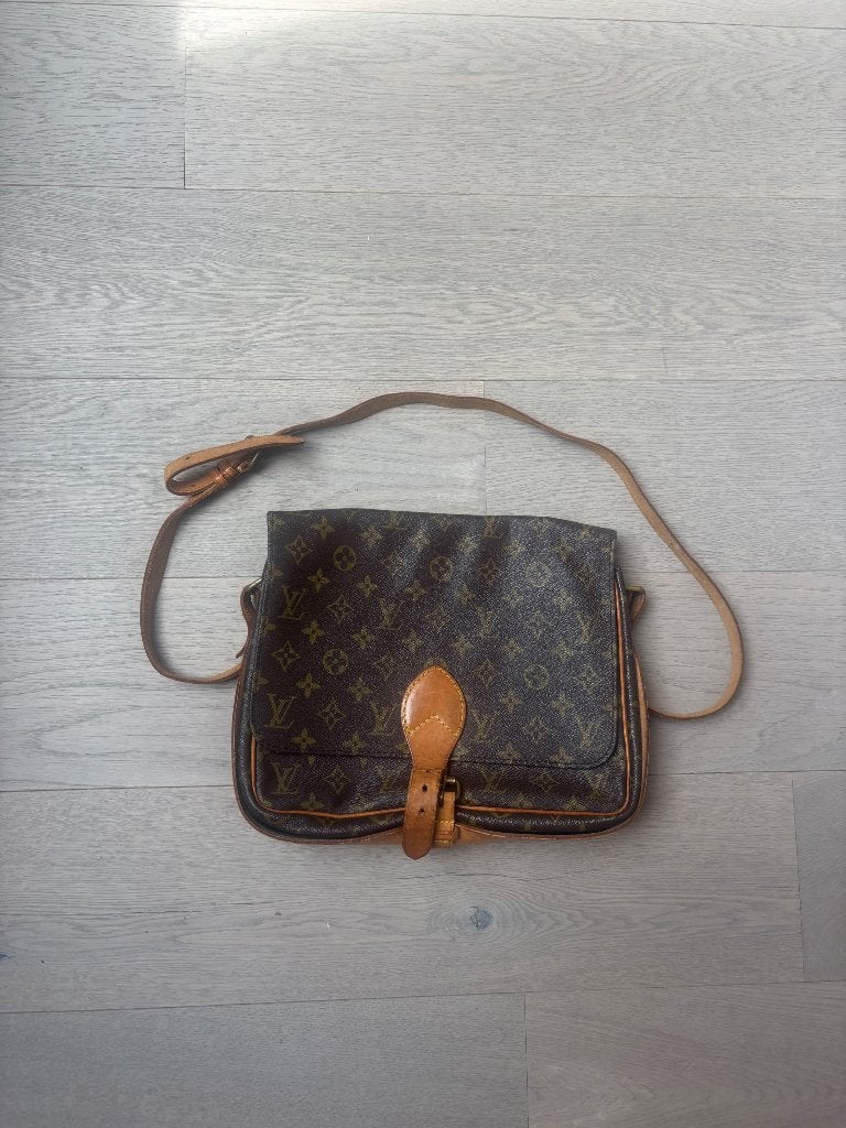 Sac à main Louis Vuitton Cartouchiere, Enlèvement ou Envoi, Utilisé, Brun, Sac à bandoulière