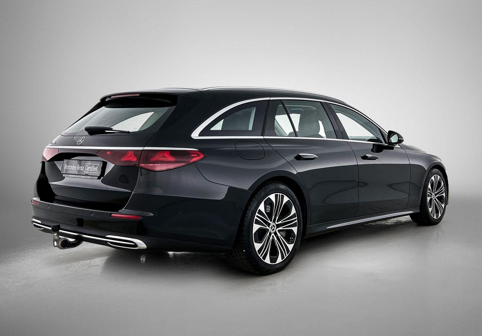 Mercedes-Benz E-Klasse 300 E Break Luxury Line | Distronic |, Auto's, Automaat, Dealer onderhouden, Gebruikt, Zwart