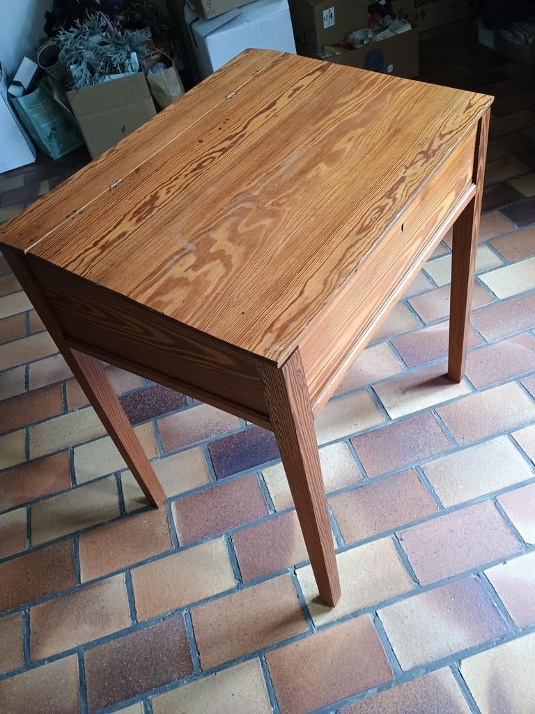 Oude houten lessenaar, Ophalen