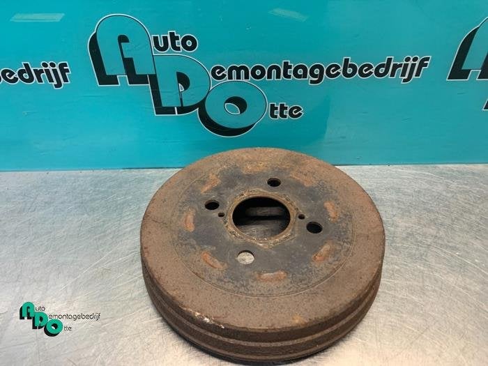 Tambour de frein arrière d'un Toyota Yaris Verso (Yaris Ver, -, 3 mois de garantie, Toyota, Utilisé