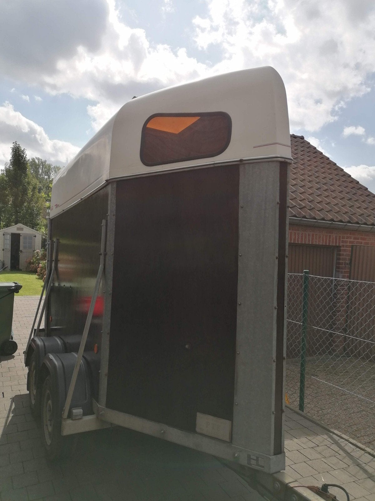 1 paardstrailer trailer, Enlèvement